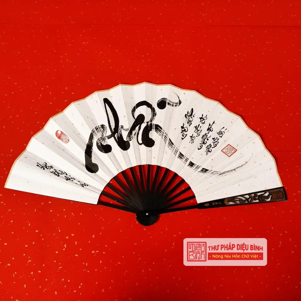 Quạt Cầm Tay Chữ Thư Pháp Việt - Thư Pháp Diệu Bình